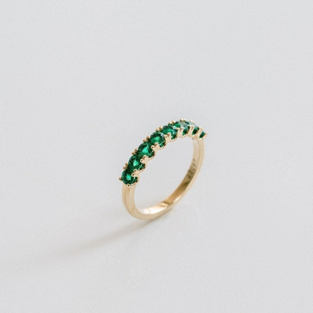 8-Stone Round Colombian Emerald Gemstone Band - 3mm