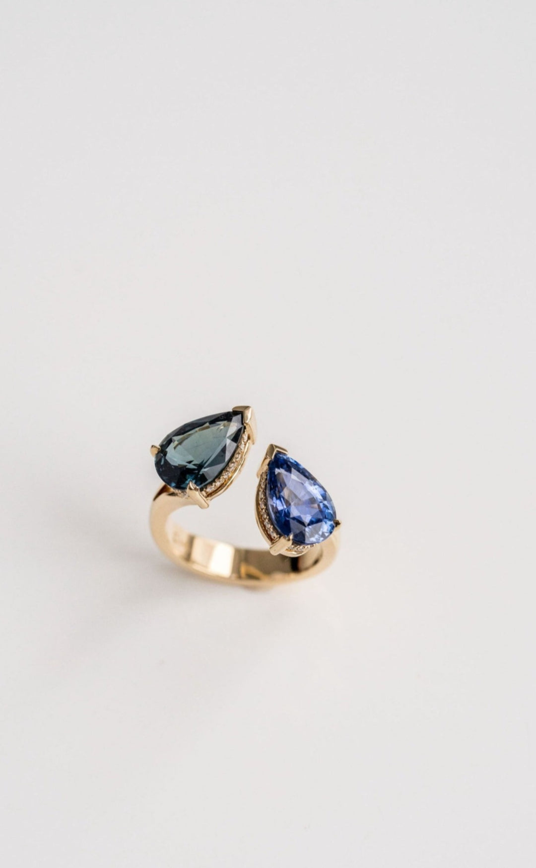 Pear Shape Blue & Teal Sapphire Toi et Moi Gap Ring With Diamond Collar