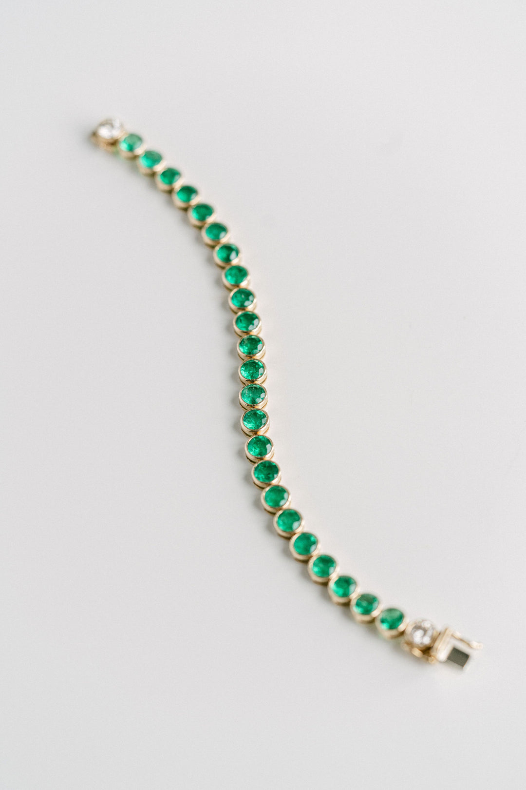 Round Colombian Emerald Bezel Tennis Bracelet With Diamonds, 14k Yellow Gold