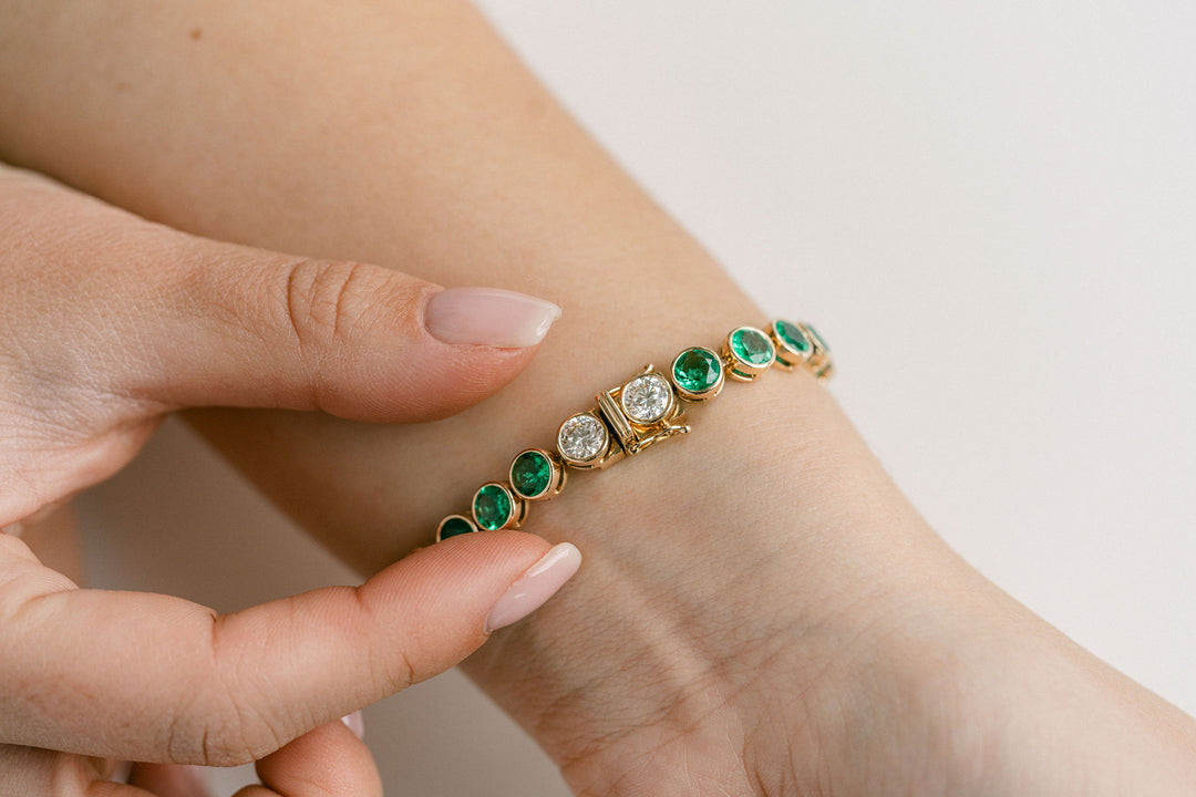 Round Colombian Emerald Bezel Tennis Bracelet With Diamonds, 14k Yellow Gold