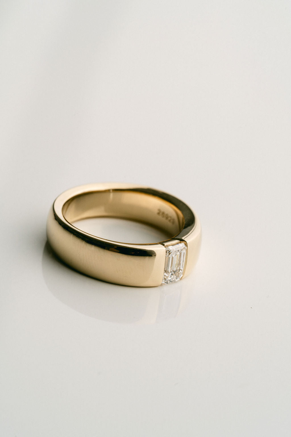 Round Polished Mens Tandem Band With Emerald Cut Diamond 14k Yellow Gold