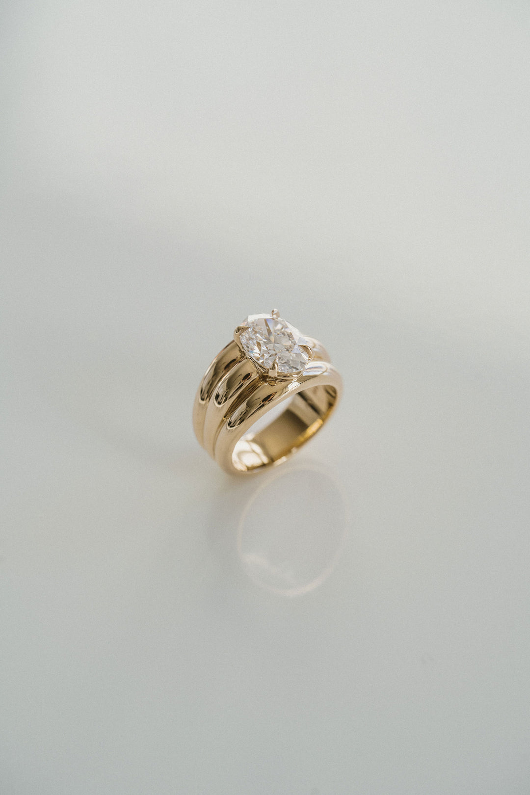 Oval Diamond Aria Ring