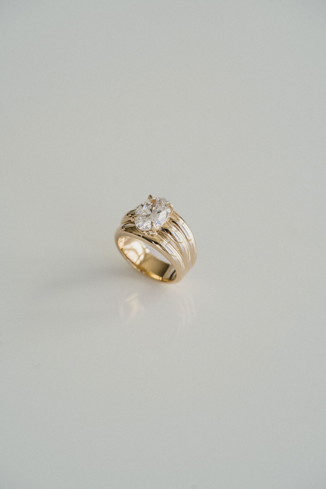 Oval Diamond Aria Ring