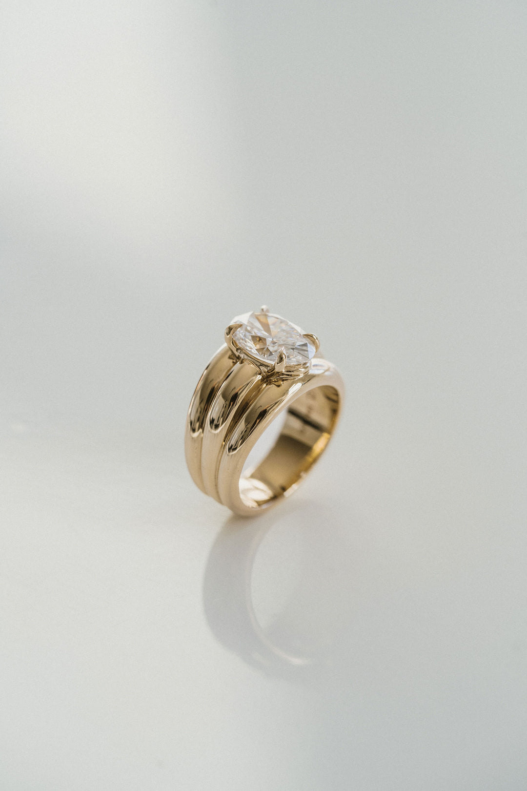 Oval Diamond Aria Ring