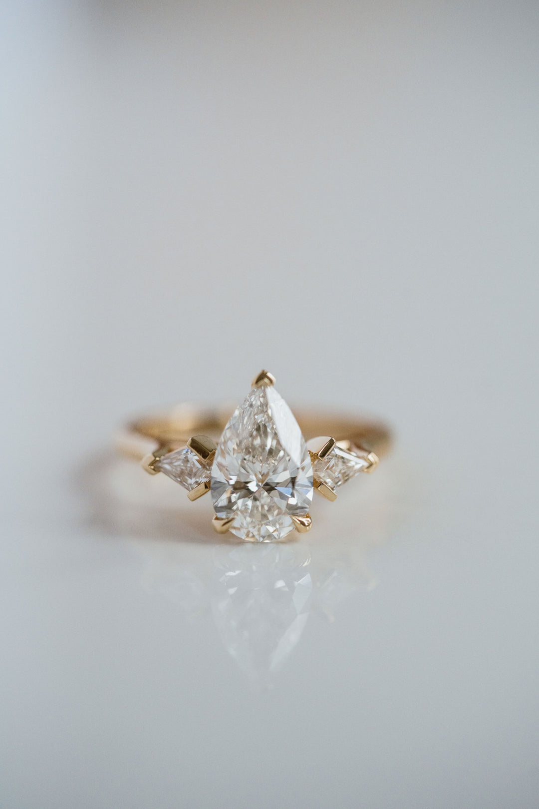 Pear Shape Diamond With Kite Accents