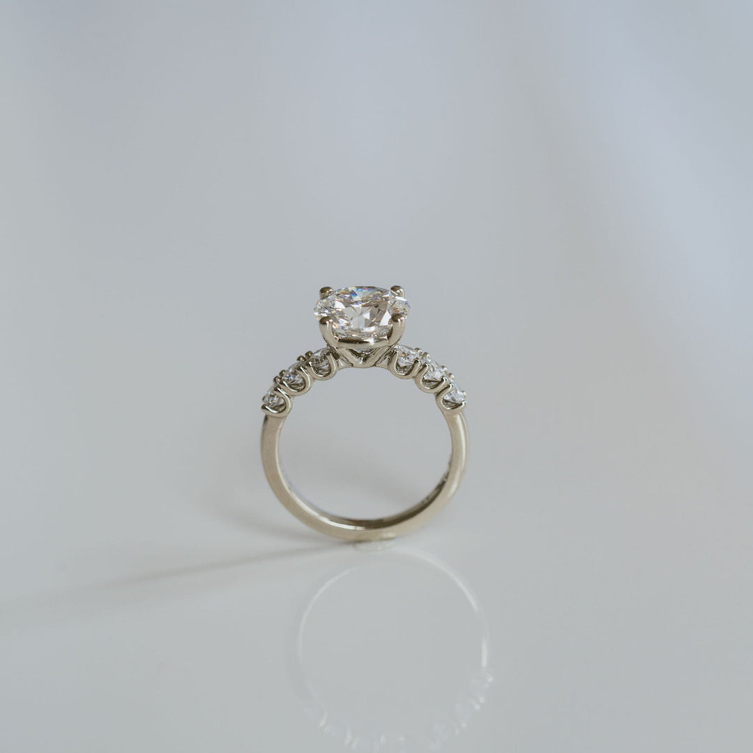 Round Brilliant Diamond Dahlia Ring