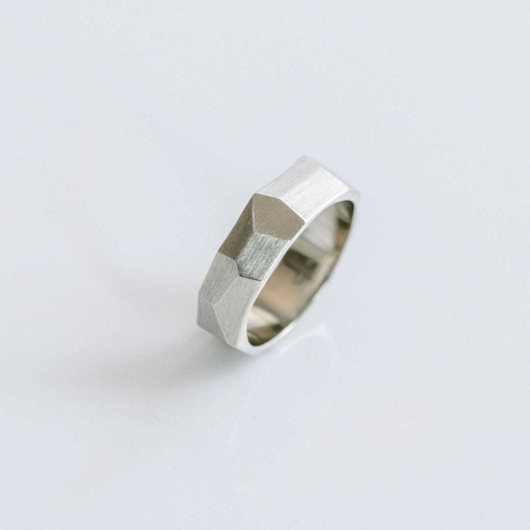 Brushed Faceted Mens Band