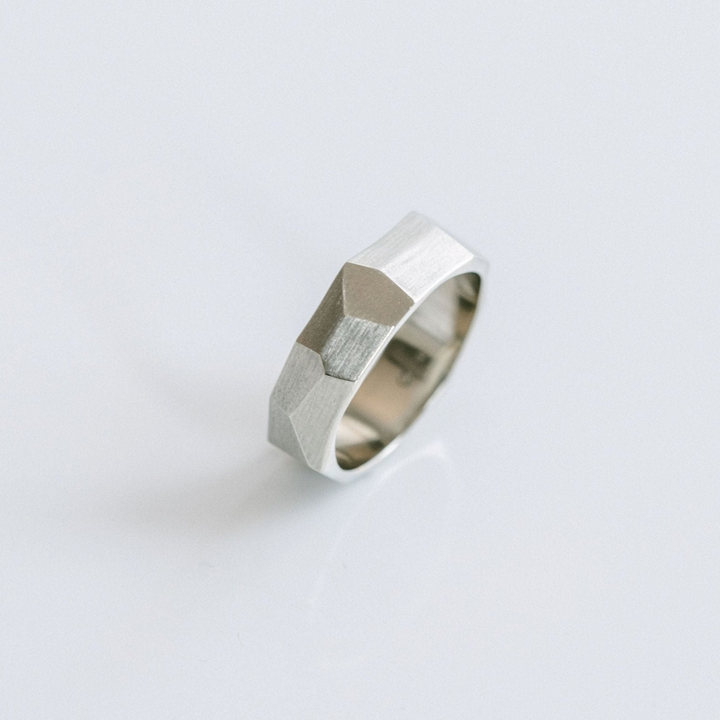 Brushed Faceted Mens Band