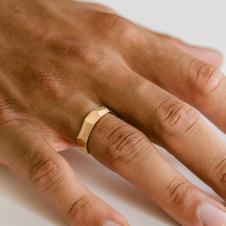 Brushed Faceted Mens Band