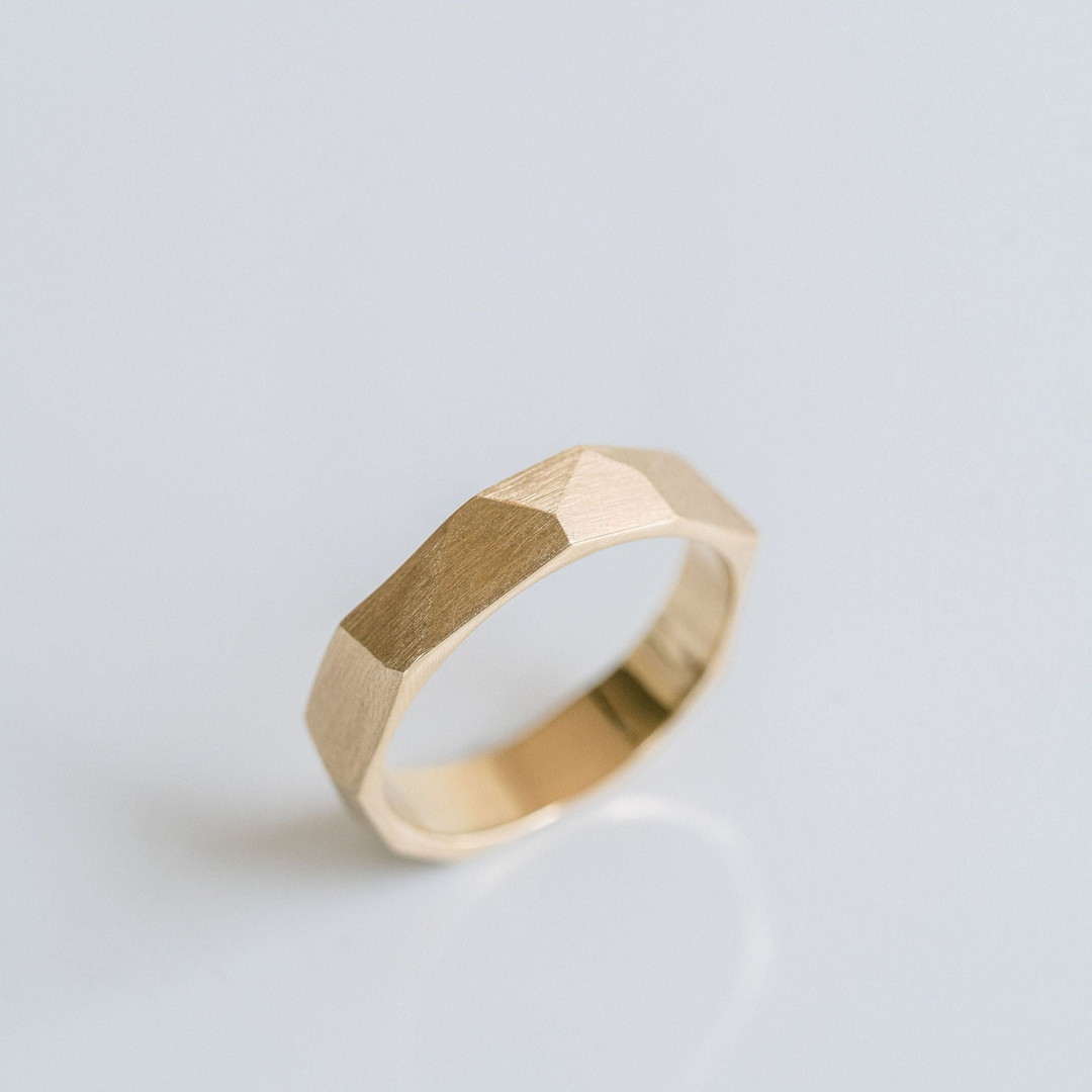 Brushed Faceted Mens Band