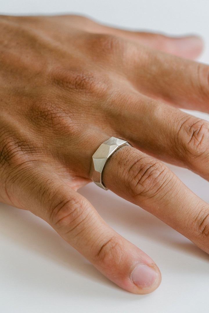 Brushed Faceted Mens Band