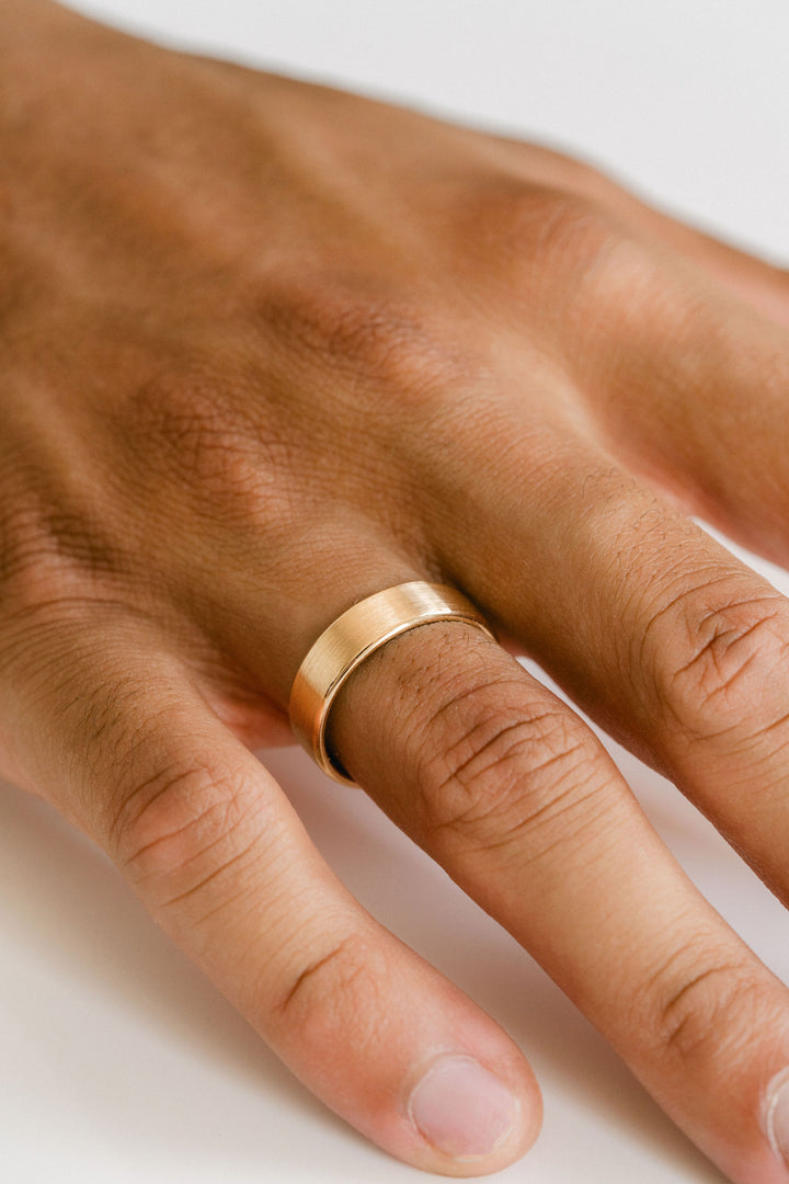 Flat Brushed Mens Band With Round Edge