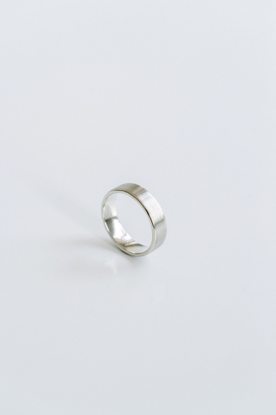 Flat Brushed Mens Band With Round Edge