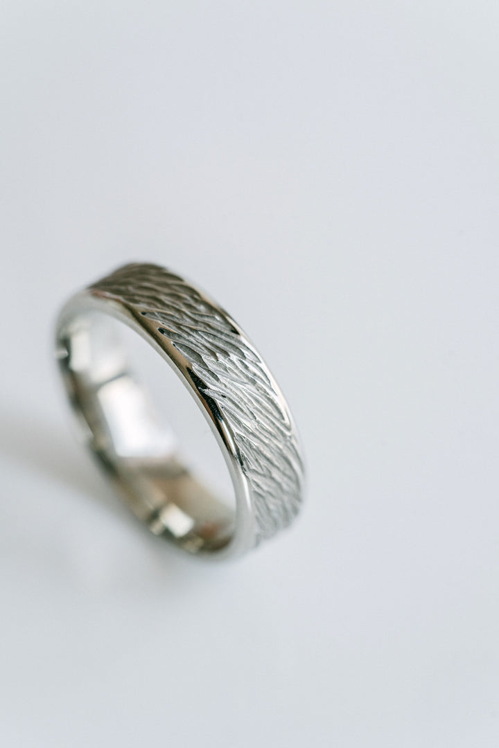 Flat Wood Grain Mens Band With Round Edge