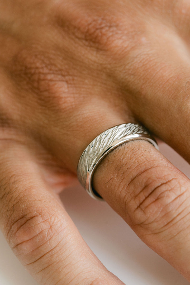 Flat Wood Grain Mens Band With Round Edge