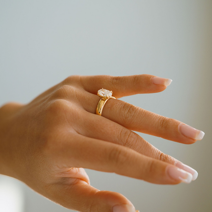 Oval Diamond Promenade Ring