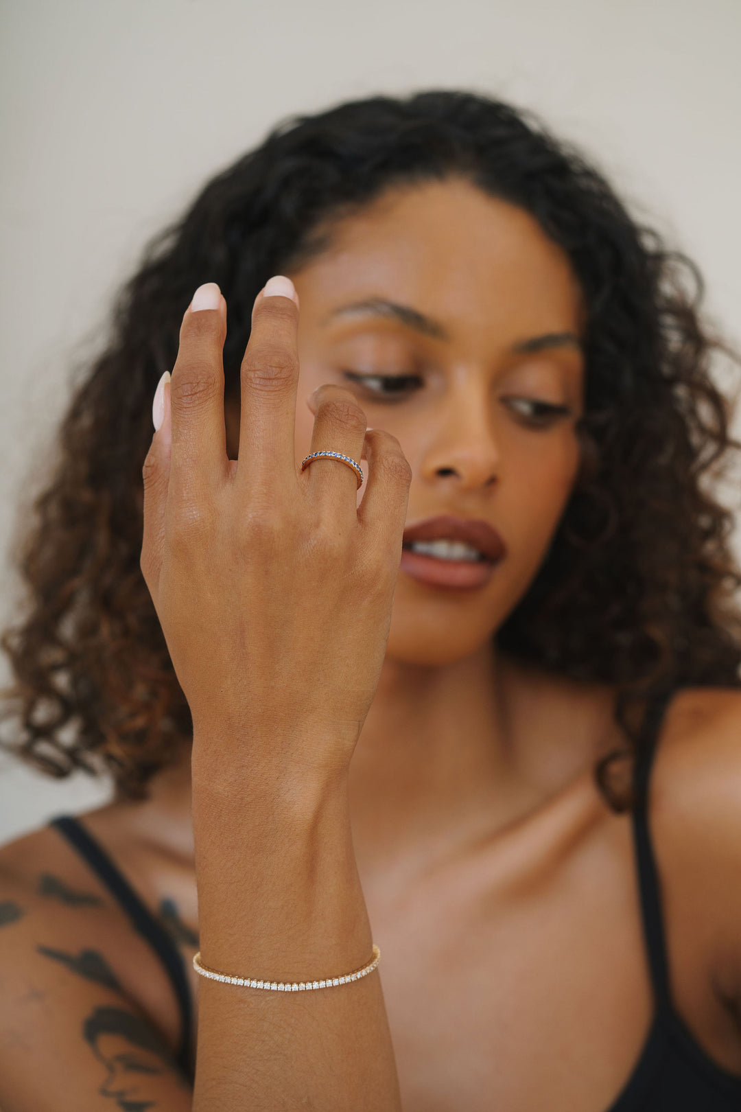 Round Blue Sapphire Pavé Band