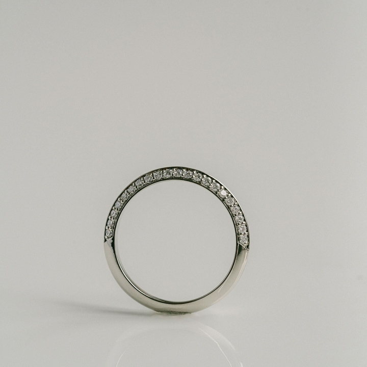 Diamond Pavé Knife-Edge Band