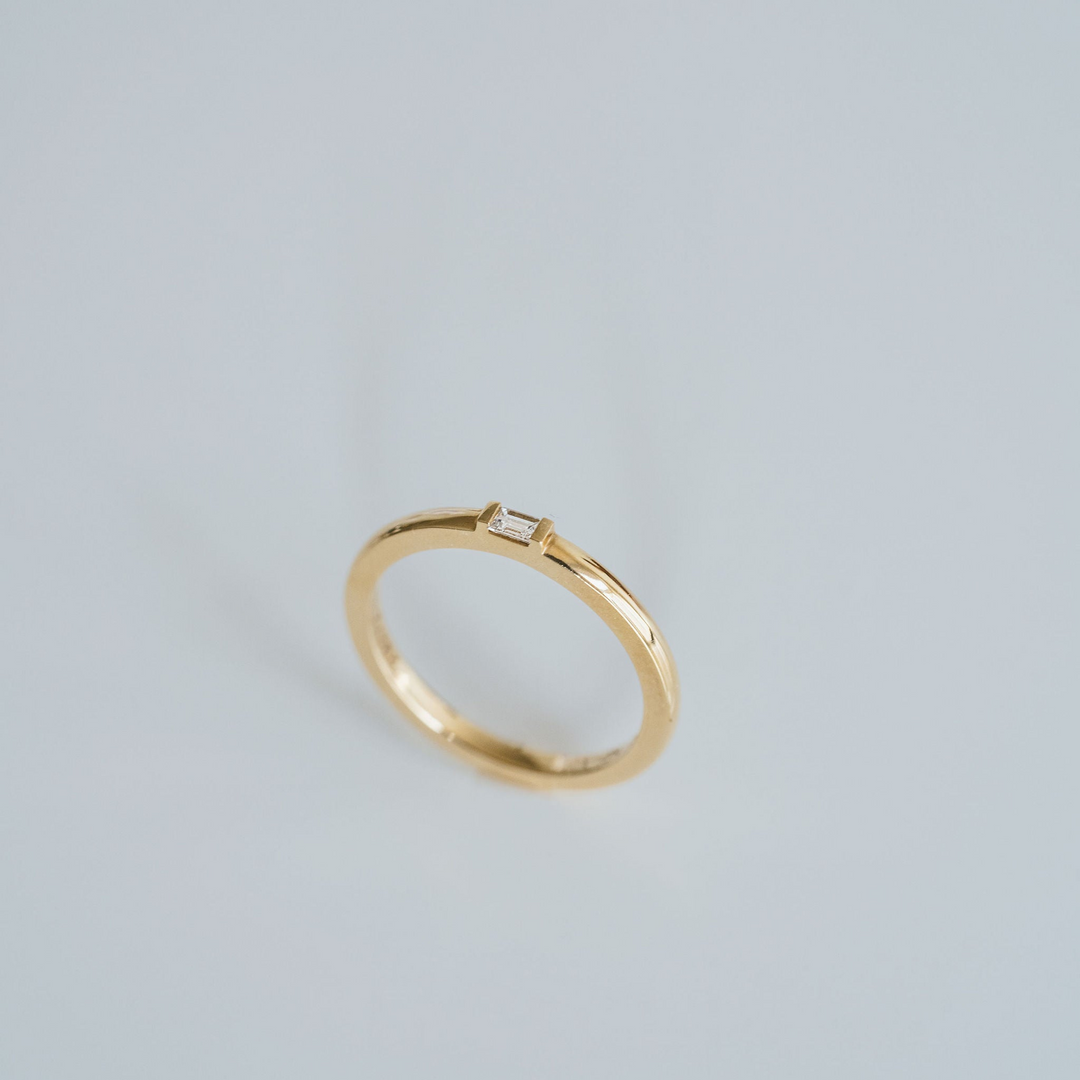 Single Baguette Diamond Band