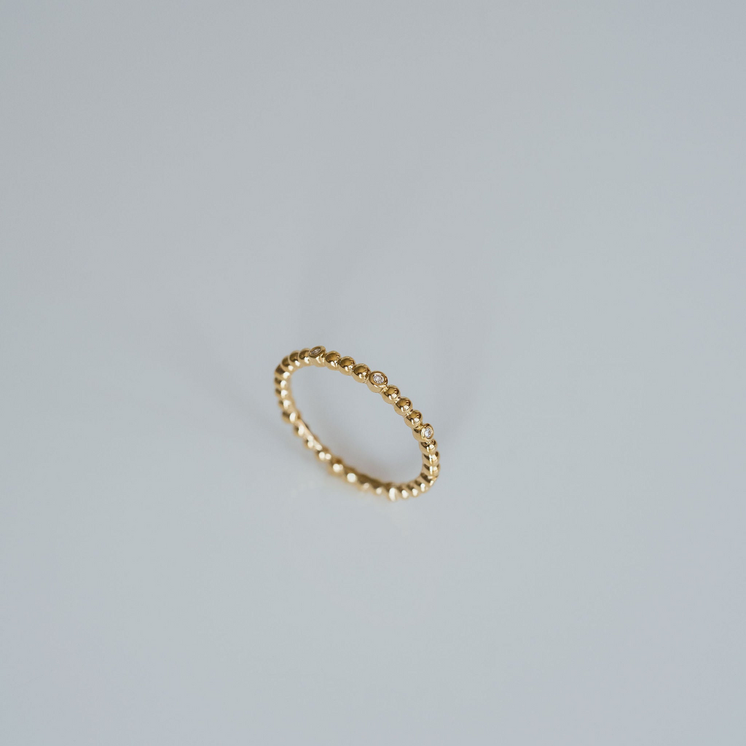 Spheres Diamond Band