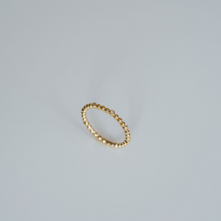 Spheres Diamond Band