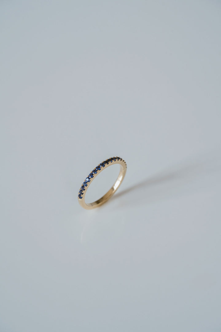 Round Blue Sapphire Pavé Band