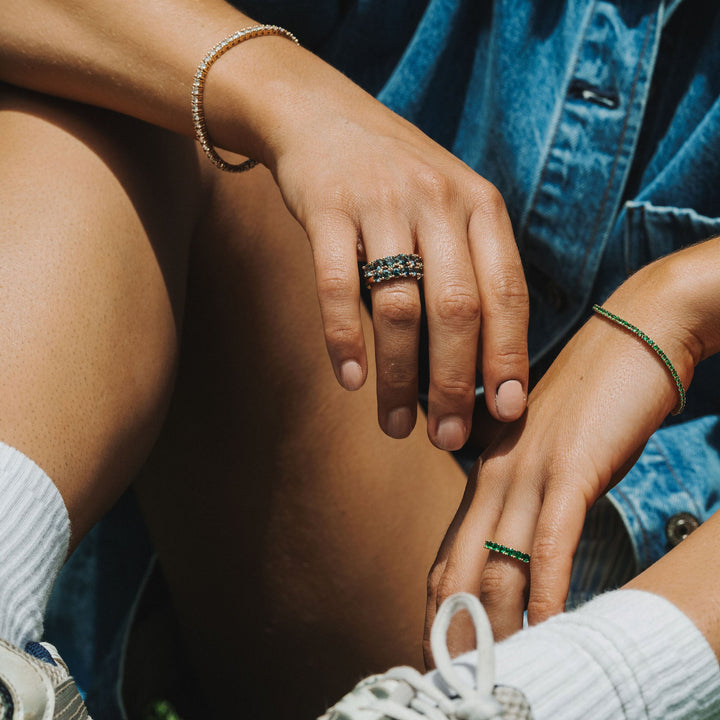 Round Blue-Green Sapphire Dahlia Band - 3.5mm