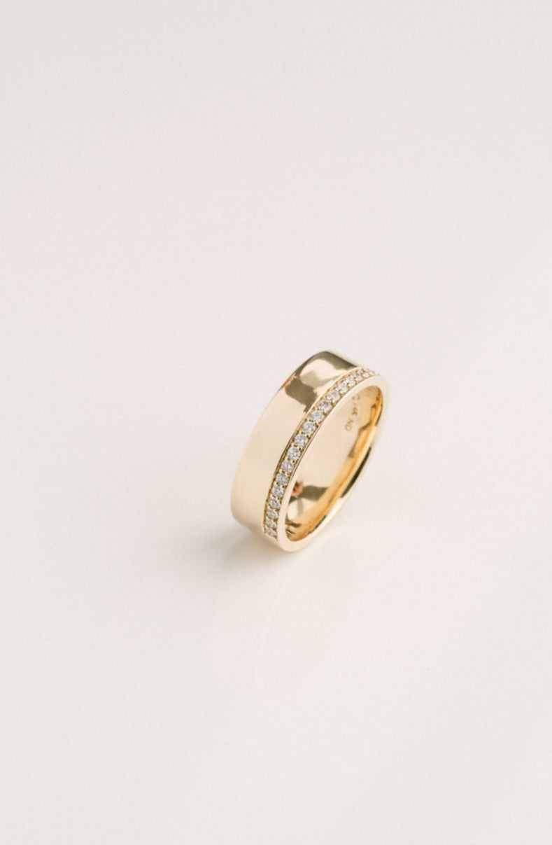 Flat Polished Mens Cigar Band With Offset Pavé Diamonds 14k Yellow Gold