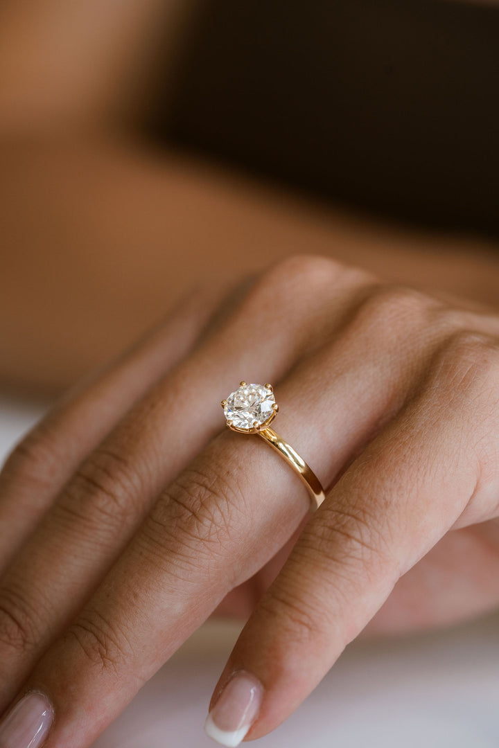 Round Brilliant Diamond Six Prong Tulip