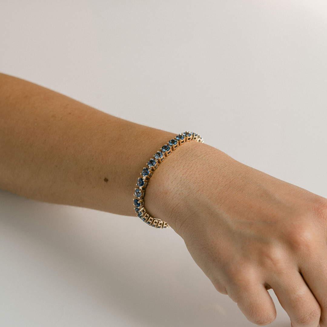 Round Blue Sapphire Tennis Bracelet