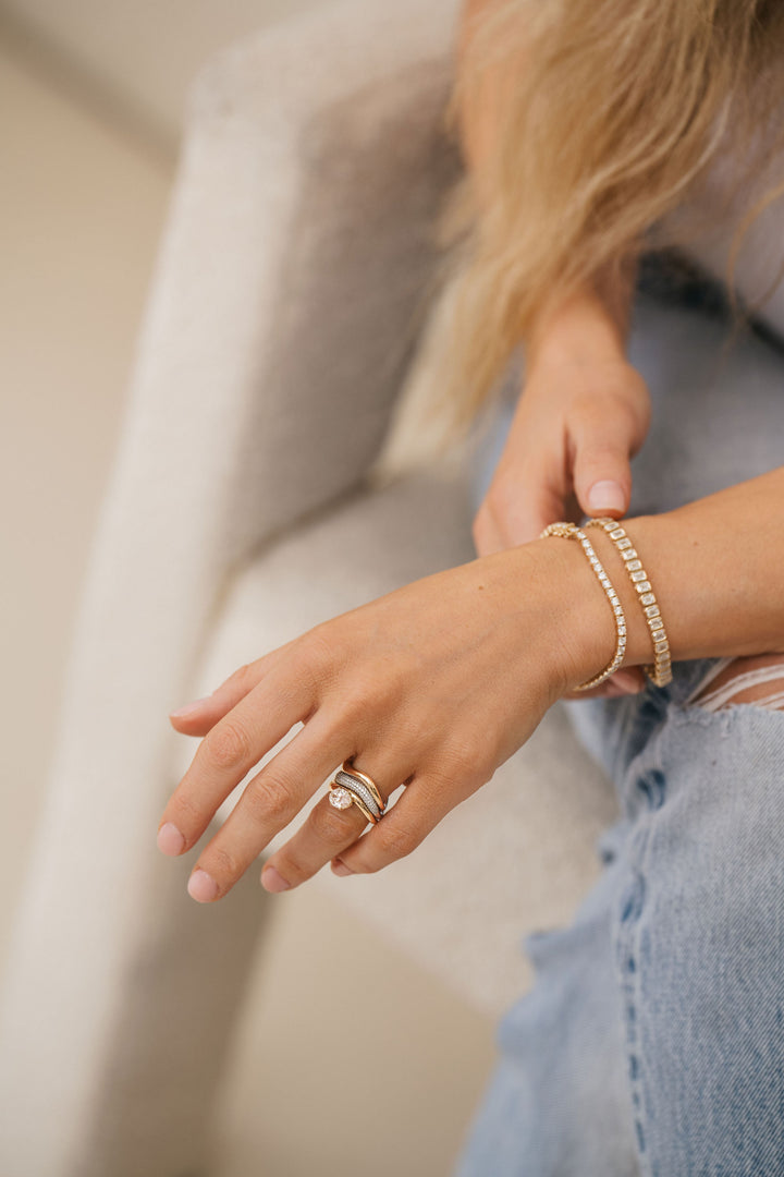 Oval Diamond Embrace Ring 14k YG - Spring Bridal 2024 Cavalier Collection