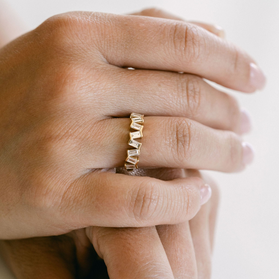 Baguette Bezel Domino Diamond Band