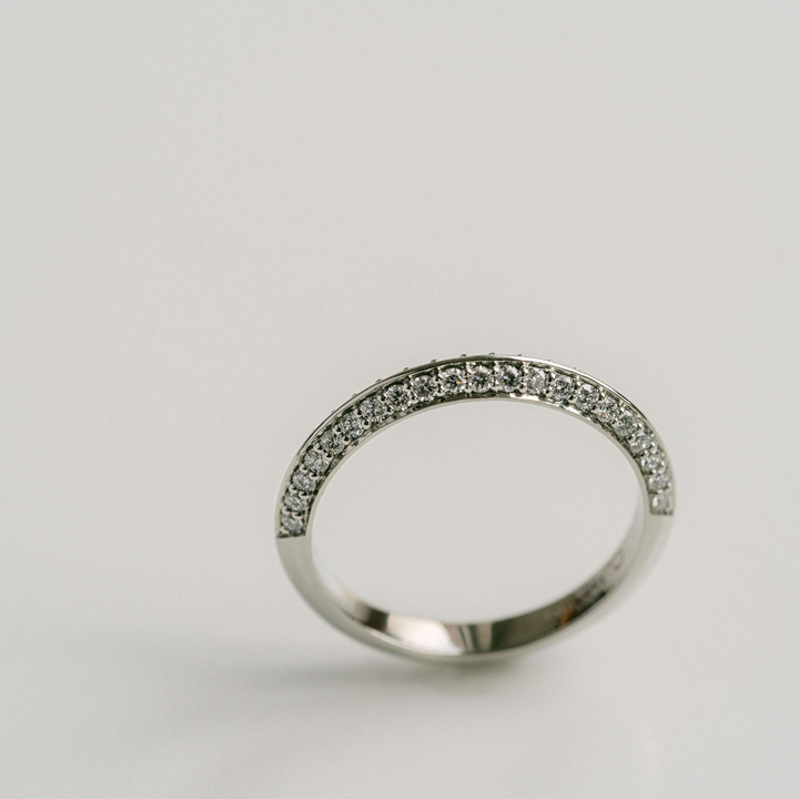 Diamond Pavé Knife-Edge Band
