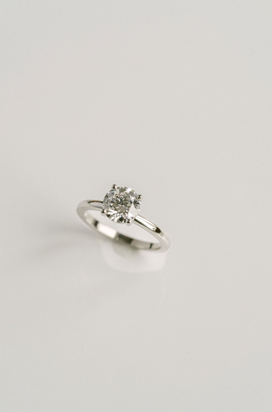 Round Brilliant Diamond Solitaire Engagement Ring, Platinum