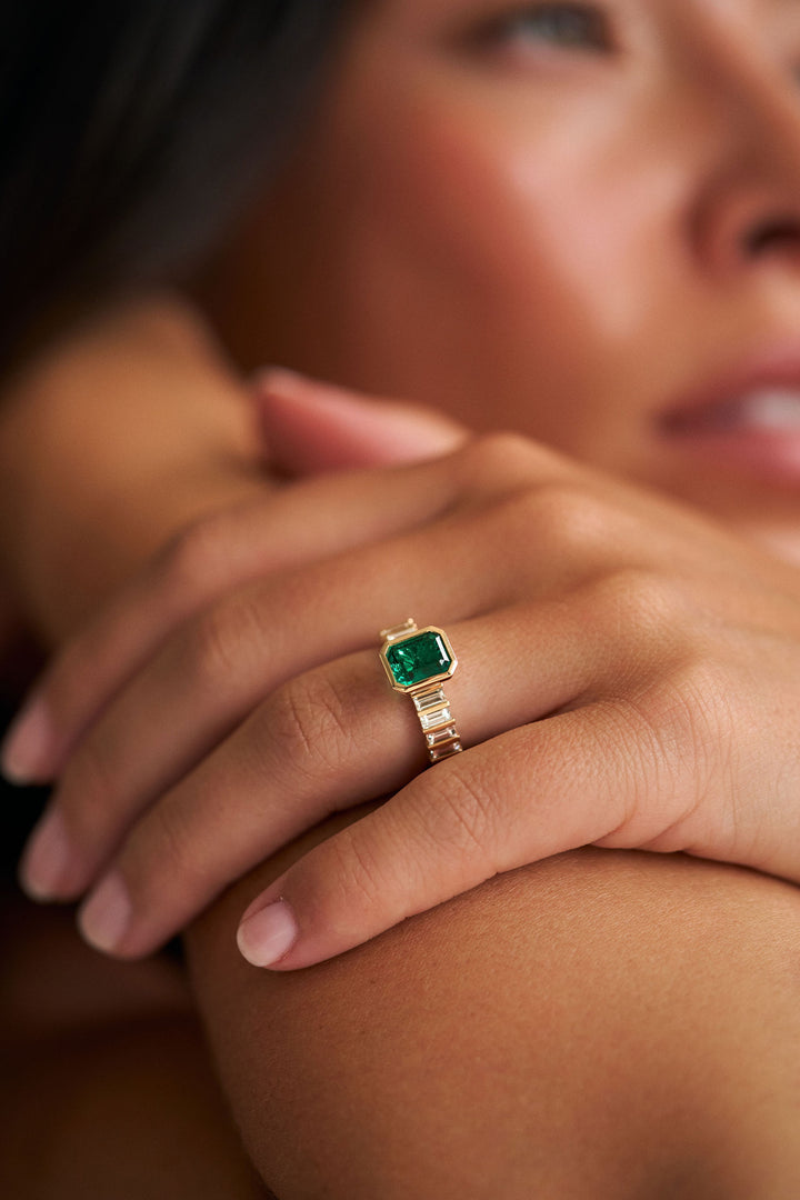 Emerald Cut Emerald Ring With Bar Set Baguette Diamond Band - 4mm
