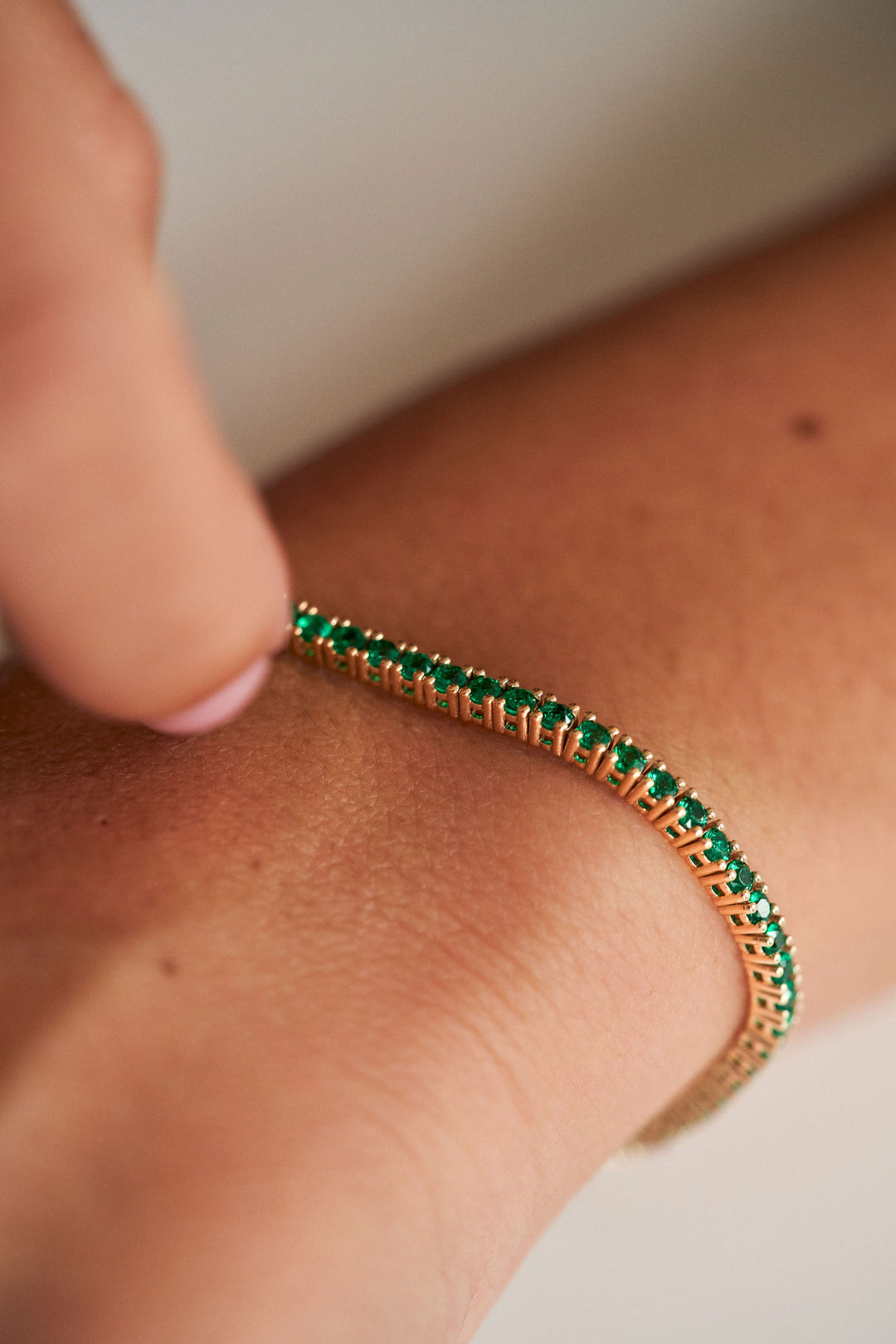 Round Emerald Tennis Bracelet