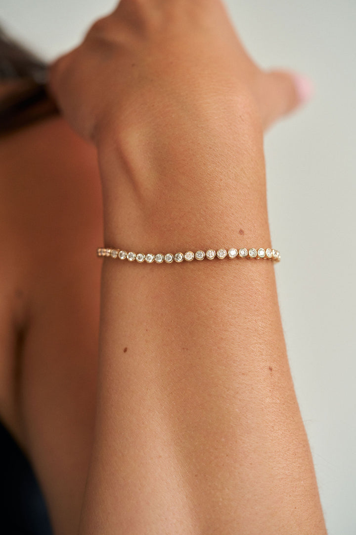 Round Diamond Bezel Tennis Bracelet