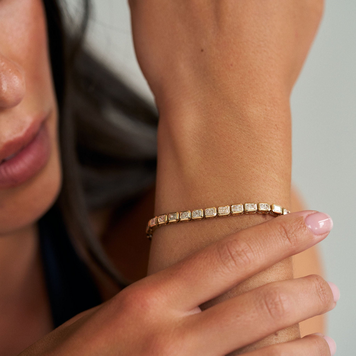 Radiant Cut Diamond Bezel Tennis Bracelet