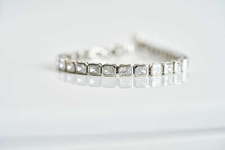 Radiant Cut Diamond Bezel Tennis Bracelet