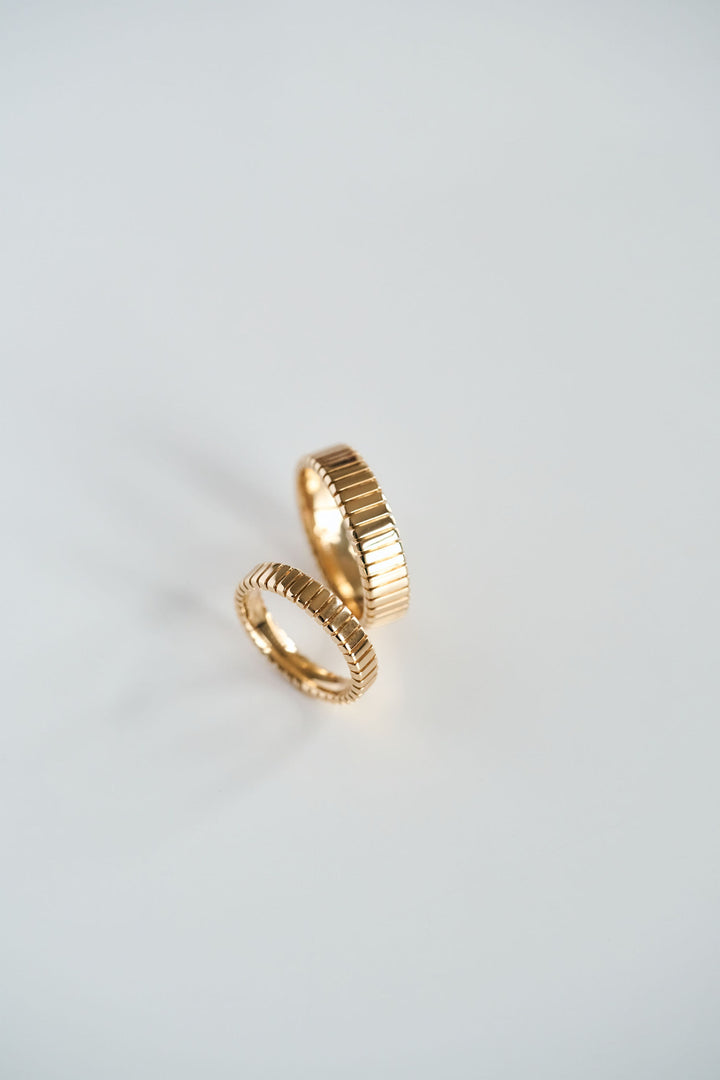 Fluted Band
