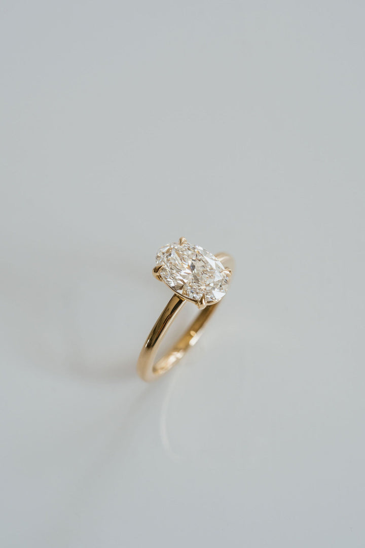 Oval Diamond Cavalier Solitaire Medium Set