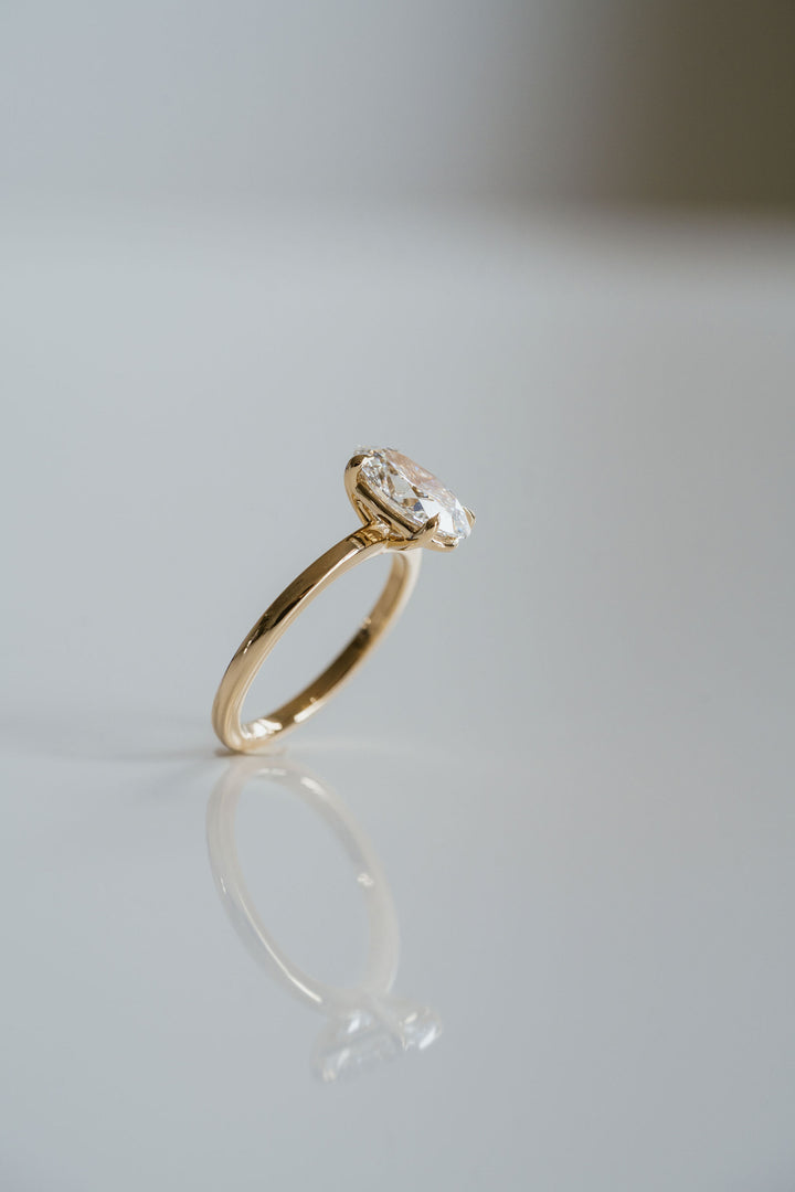 Oval Diamond Cavalier Solitaire Medium Set