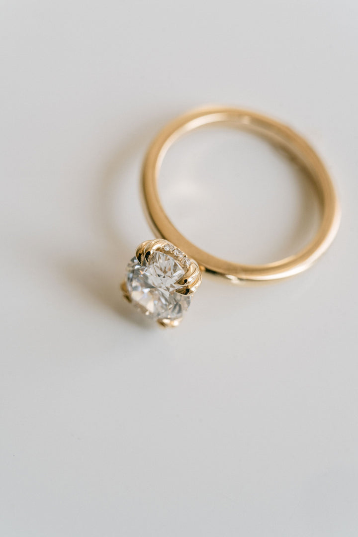 Oval Diamond Double Prong Solitaire With Collar