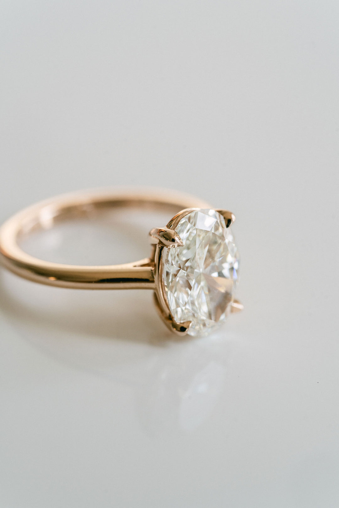 Oval Diamond Low-Set Dominion