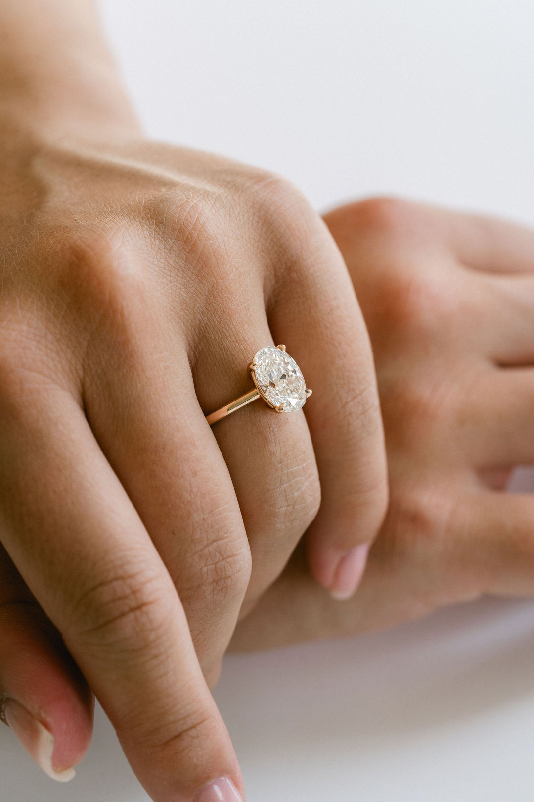 Oval Diamond Low-Set Dominion
