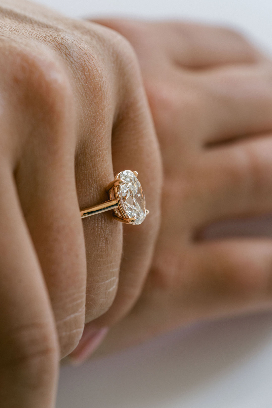 Oval Diamond Low-Set Dominion