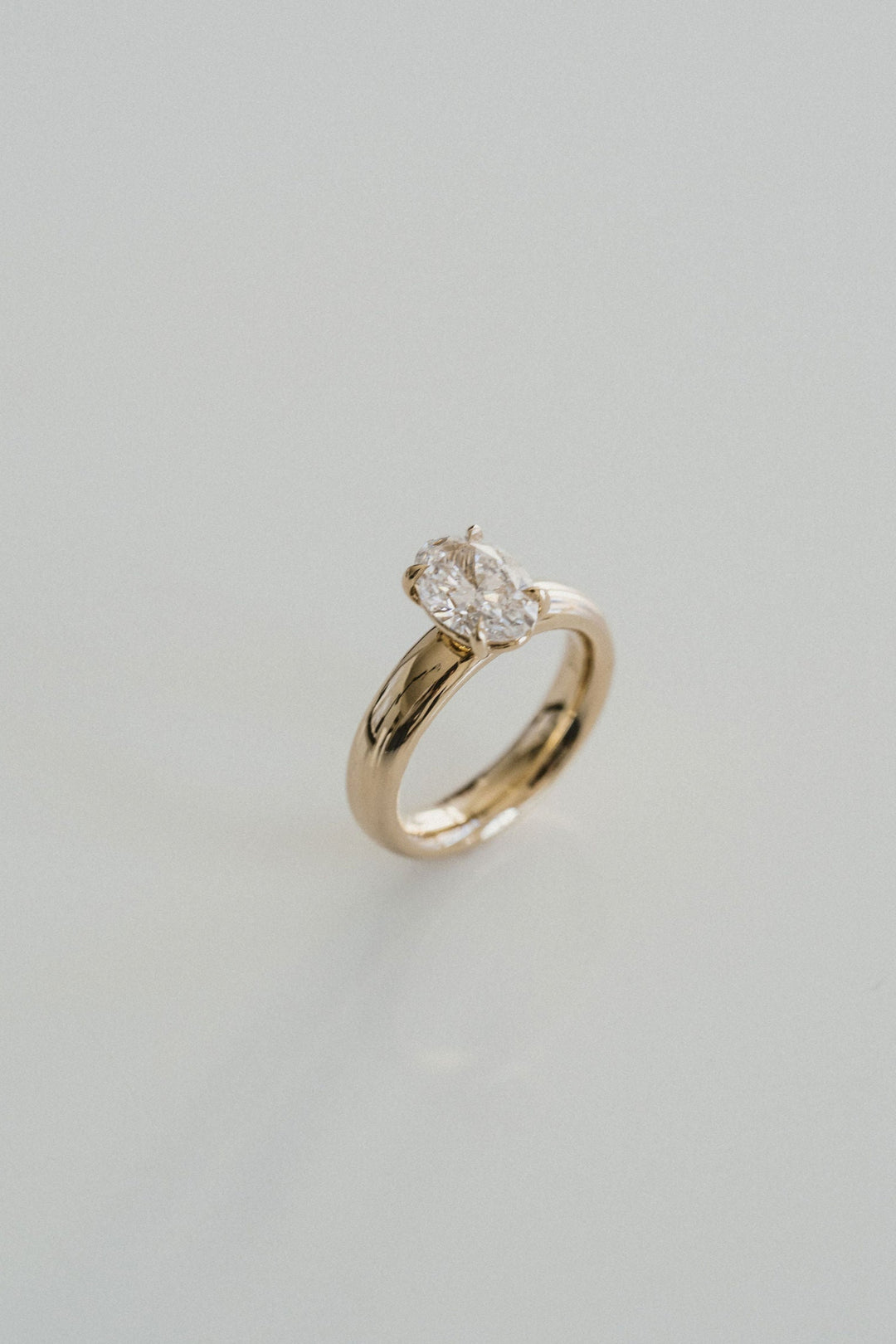 Oval Diamond Promenade Ring