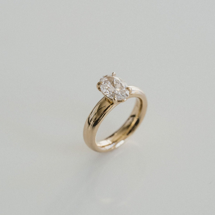Oval Diamond Promenade Ring