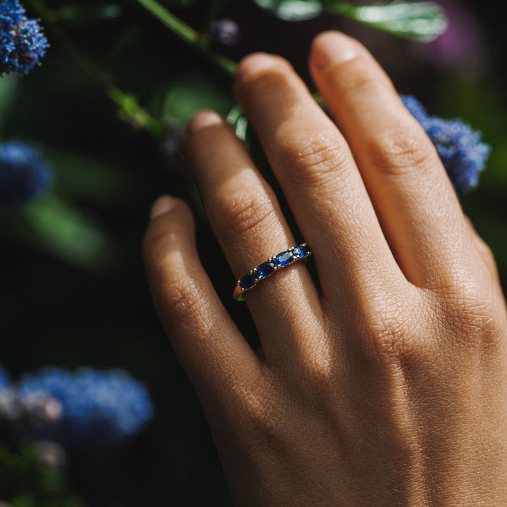 Oval East-West Blue Sapphire Dahlia Band