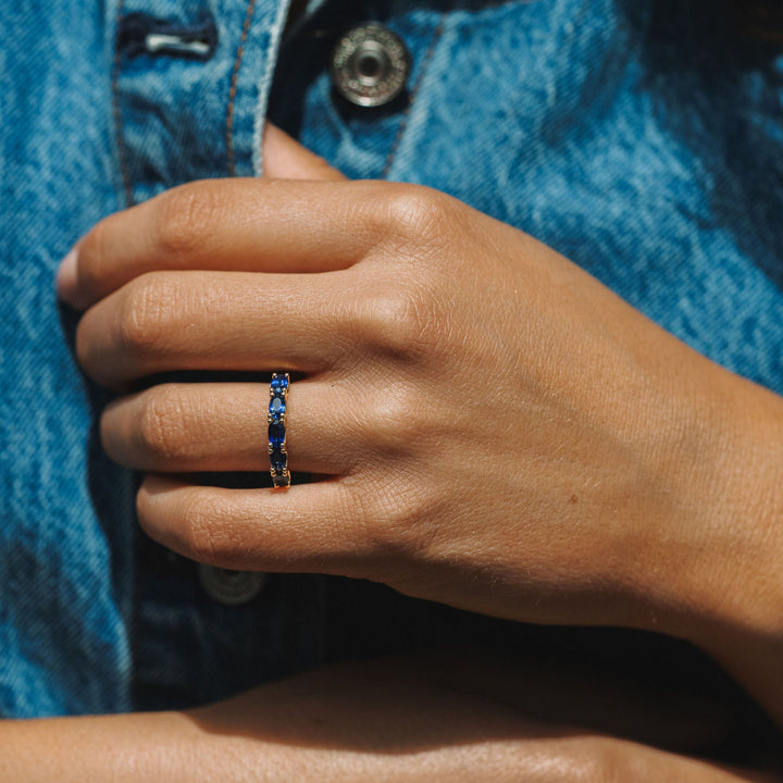 Oval East-West Blue Sapphire Dahlia Band